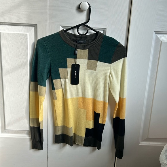 Akris sweater - size 4 - never worn